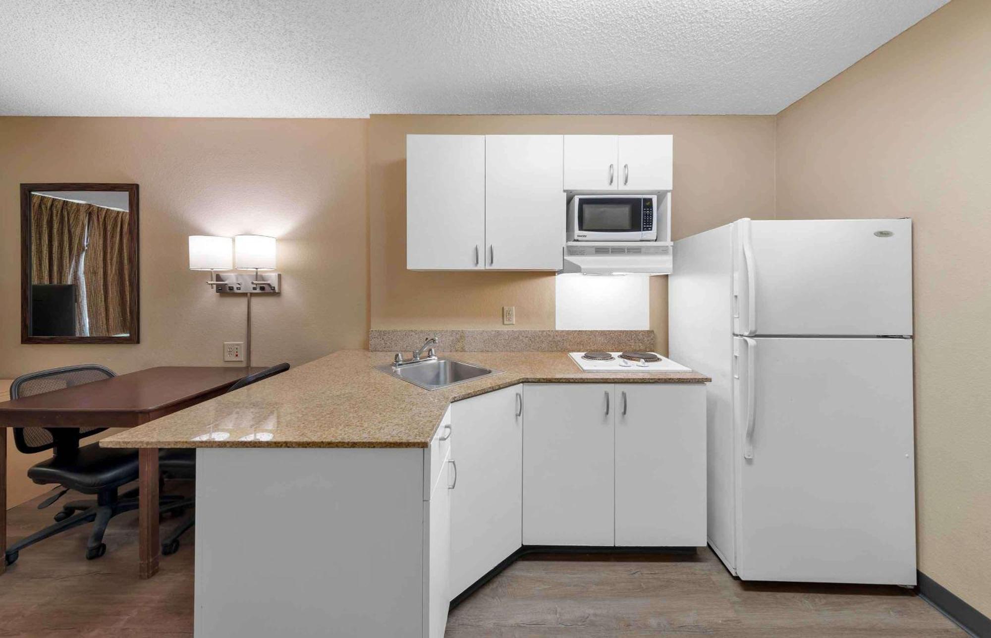 Extended Stay America Suites - Los Angeles - Chino Valley Exteriör bild