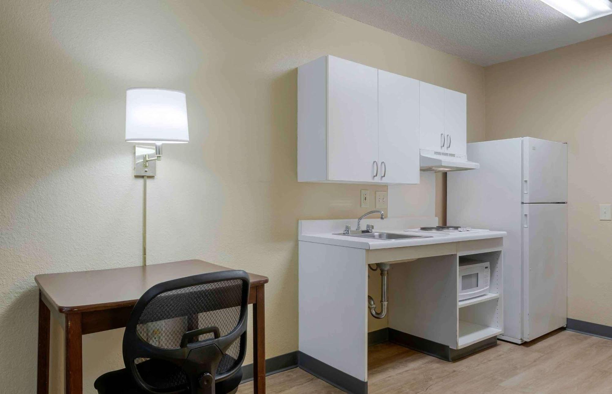 Extended Stay America Suites - Los Angeles - Chino Valley Exteriör bild